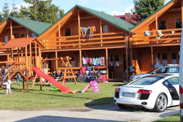 Mlodziezowy Domek Dla Grup Eldorado Mielno Centrum, 200M Od Morza Luaran gambar