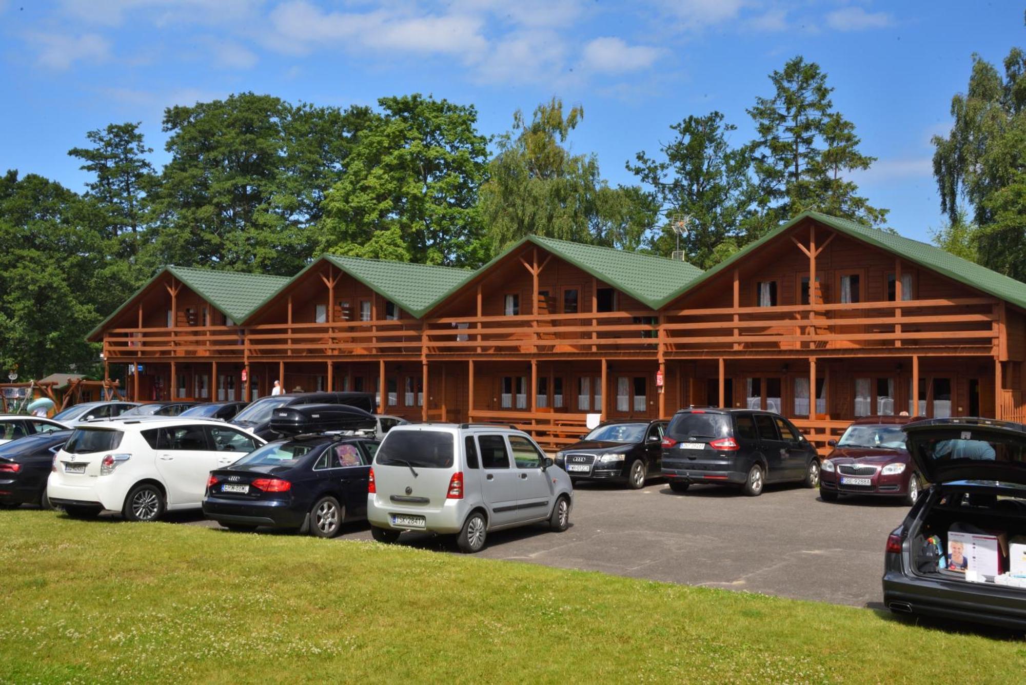 Mlodziezowy Domek Dla Grup Eldorado Mielno Centrum, 200M Od Morza Luaran gambar