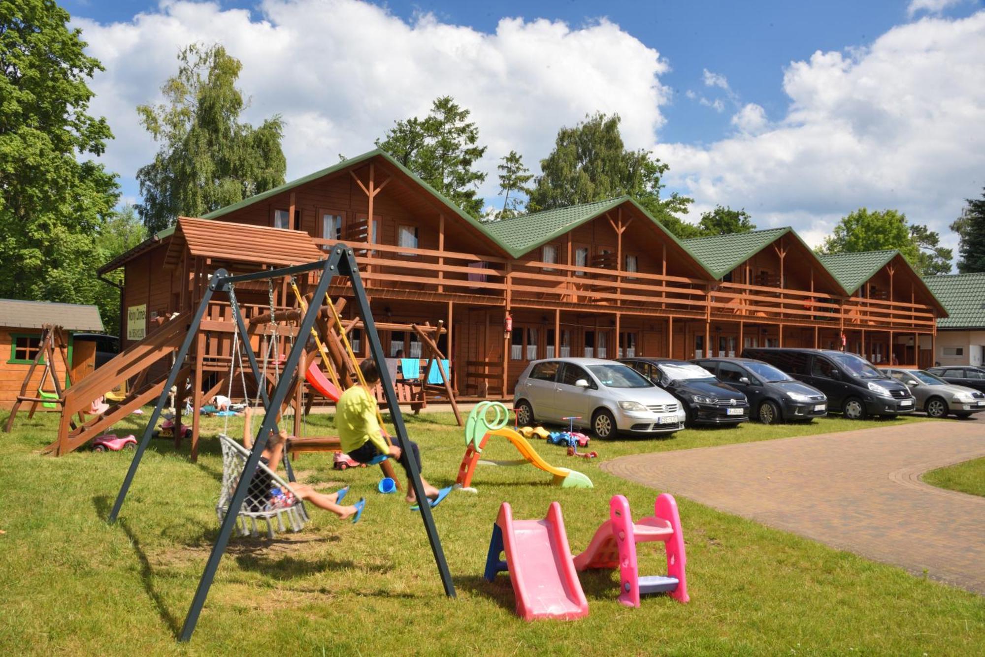 Mlodziezowy Domek Dla Grup Eldorado Mielno Centrum, 200M Od Morza Luaran gambar
