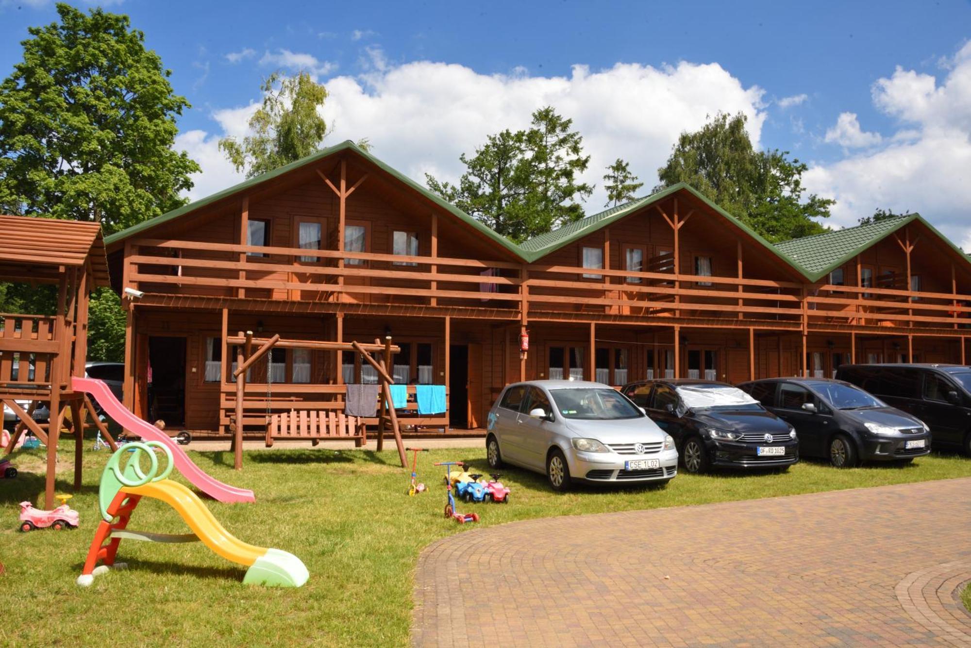 Mlodziezowy Domek Dla Grup Eldorado Mielno Centrum, 200M Od Morza Luaran gambar