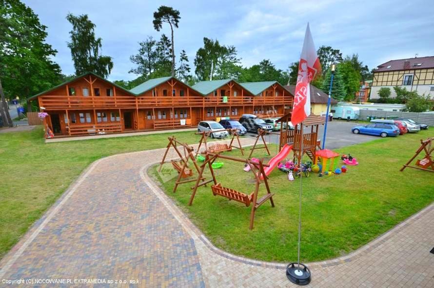 Mlodziezowy Domek Dla Grup Eldorado Mielno Centrum, 200M Od Morza Luaran gambar