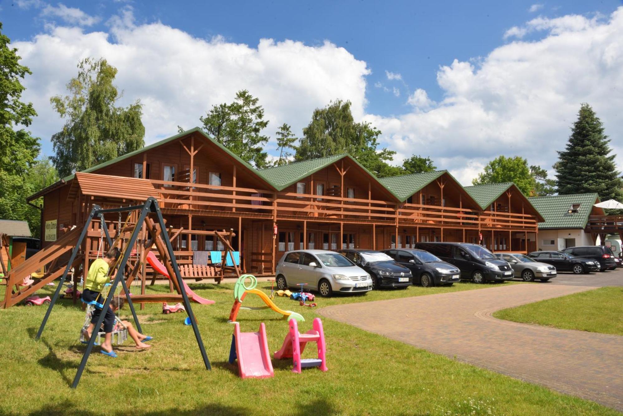 Mlodziezowy Domek Dla Grup Eldorado Mielno Centrum, 200M Od Morza Luaran gambar