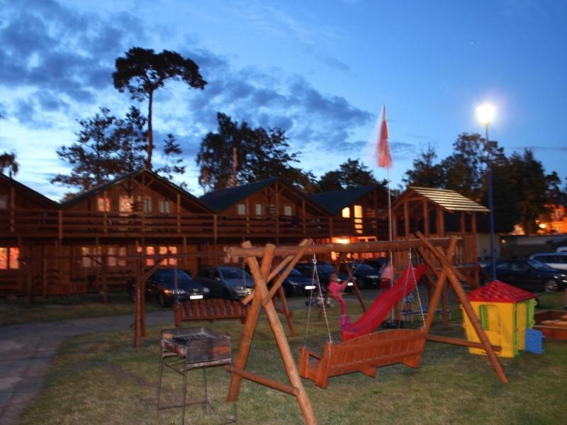 Mlodziezowy Domek Dla Grup Eldorado Mielno Centrum, 200M Od Morza Luaran gambar