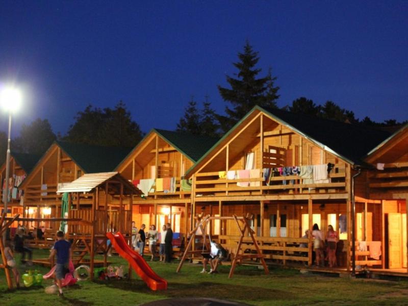 Mlodziezowy Domek Dla Grup Eldorado Mielno Centrum, 200M Od Morza Luaran gambar